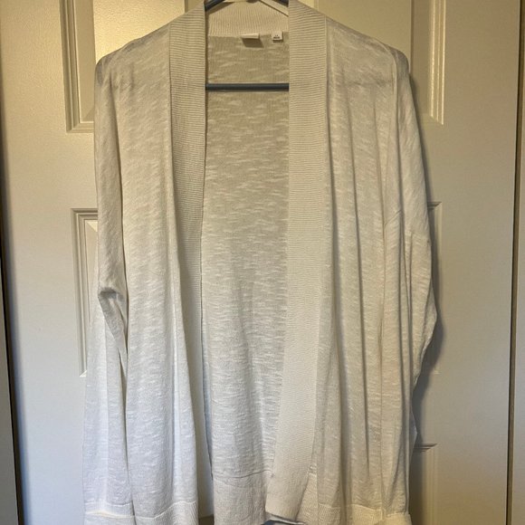 White GAP lightweight sweater in size Large - Picture 1 of 3